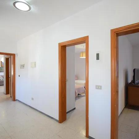 Eras - La Casa Frente Al Mar Nyaraló